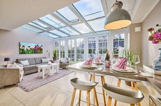 Wohnung kaufen in 25980 Sylt, Exklusives Wohnen hinter den Dünen - lichtdurchflutete 3-Zi. FeWo in herrlicher Lage von Westerland