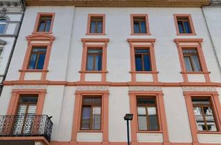 Wohnung mieten in 63065 Offenbach, Sanierte Stilaltbauwohnung mit 2 Zimmern, Balkon & Einbauküche