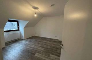 Wohnung mieten in Bechemer Straße 59, 40878 Ratingen, Rarität in der Stadtmitte – möblierte 2-Zimmer-Dachgeschosswohnung mit Charme