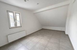 Wohnung mieten in Dieringhauser Straße 123, 51645 Gummersbach, 3 - Zi. Altbauwohnung mit Terrasse in GM-Dieringhausen ab 01.12.26 zu vermieten
