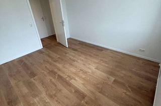 Wohnung mieten in Marktplatz 1-9, 30880 Laatzen, Vollständig sanierte 4 Zimmer Wohnung mit Balkon und 69,88 m² Wohnfläche in Laatzen