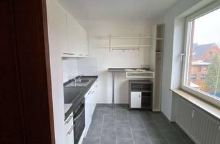 Wohnung mieten in Blumenstraße, 21481 Lauenburg, drei Zimmerwohnung im 2. Obergeschoss zu vermieten
