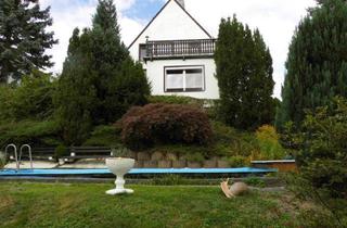 Einfamilienhaus kaufen in 07973 Greiz, Freistehendes Einfamilienhaus mit Garagen, Pool und großem Wohnmobilcarport in exponierter Höhenlage von Greiz zu verkaufen!