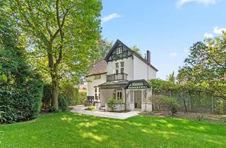 Villa kaufen in 22339 Fuhlsbüttel, Wohnen am Wasser - Exklusive Villa mit privatem Wasserzugang