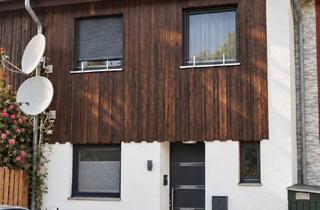 Reihenhaus kaufen in 52353 Düren, Charmantes Wohnen auf drei Ebenen – lichtdurchflutetes Reihenhaus mit viel Platz in Düren
