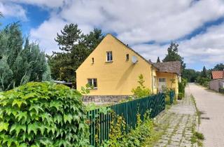 Haus kaufen in Seestraße 10 B, 16775 Großwoltersdorf, EFH mit Scheune am Globsowsee