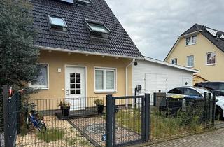 Haus mieten in 12353 Buckow, Moderne Doppelhaushälfte mit ca. 220 m² Fläche und Garten in Buckow zu vermieten