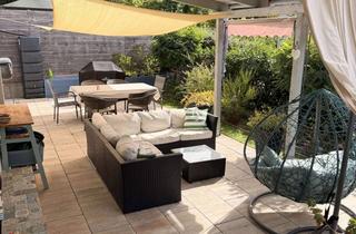Wohnung kaufen in 71254 Ditzingen, Hausgefühl statt klassischer Wohnung – mit 4,5 Zimmern, mit großer Terrasse und eigenem Garten