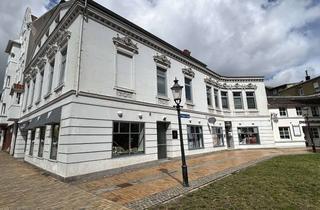 Wohnung mieten in Kleinflecken 37, 24534 Innenstadt, Zentral und ruhig am Kleinflecken – Altbaucharme m. Wohnküche + kl. Garten (RÖMBKE IMMOBILIEN KG)