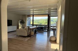 Wohnung mieten in Im Kühstiefel, 56653 Wehr, Großzügige 4-Zimmer-Dachgeschosswohnung mit Balkon, Gartenanteil und moderner Luft\-Wärmepumpe