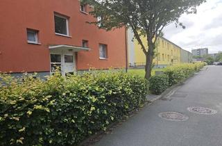 Wohnung mieten in Gleiwitzer Str. 16, 25746 Heide, 3-Zimmer-Wohnung mit Balkon