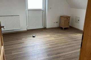 Wohnung mieten in Rosenbach 11, 91604 Flachslanden, Alltagstaugliche 3 Zimmer in Flachslanden