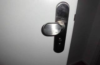 Wohnung mieten in 67065 Mundenheim, LUDWIGSHAFEN - SÜD: SCHICKE TOP SANIERTE 2 ZKB, WOHNKÜCHE UND GARTEN IN 3-FAM-. HAUS, in GUTER LAGE