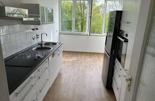 Wohnung mieten in Ludwig-Erhard-Straße 32, 93051 Kumpfmühl-Ziegetsdorf-Neuprüll, Wohnen direkt am Hegenauer Park: 3-Zimmer-Wohnung in Regensburg