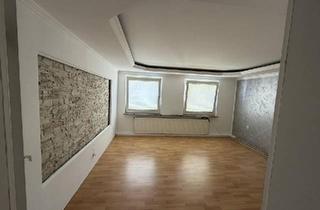 Wohnung kaufen in 42389 Wuppertal, Wuppertal - 4-Zimmer-WHG mit Terrasse, EBK und 80qm Garage, sofort verfügbar