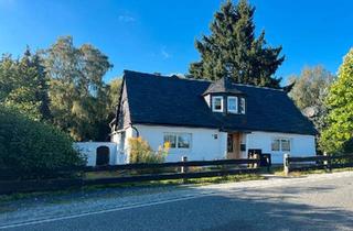Haus kaufen in 02736 Oppach, Oppach - Kleines Haus im Grünen mit Garagen und großem Grundstück