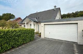 Einfamilienhaus kaufen in 33803 Steinhagen, Steinhagen - Hochwertiges, freistehendes EFH in ruhiger Lage