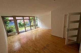 Wohnung kaufen in 22525 Hamburg, Hamburg - 3-Zimmer-Erdgeschosswohnung mit Terrasse und Süd-Garten