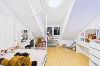 Wohnung kaufen in 76437 Rastatt, MODERNE DG-WOHNUNG MIT STIL - RENOVIERT UND BESTENS GELEGEN!