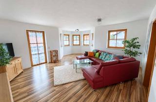 Wohnung kaufen in 94572 Schöfweg, 138 m² im Erdgeschoss: 4-Zimmer-Wohnung mit Garten, zwei Balkonen und Garage
