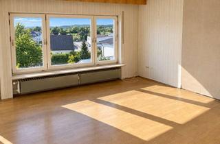 Wohnung kaufen in 91220 Schnaittach, Großzügige 4-Zimmer-Erdgeschosswohnung mit Balkon, Garage und schönem Blick zum Rothenberg