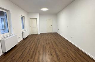 Wohnung kaufen in 67655 Innenstadt, Modernisierte 2-Zimmer-Wohnung im Obergeschoss mit separatem Eingang