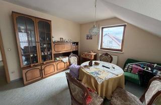 Wohnung kaufen in 96179 Rattelsdorf, 2-Zi.-ETW, Nähe Bamberg, Balkon, zus. Spitzboden, Kfz-Platz, derz. vermietet, Heizung erneuert