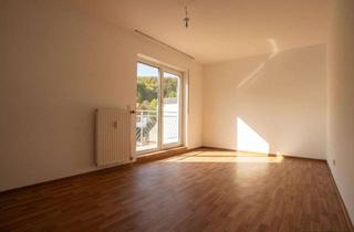 Wohnung mieten in 66133 Saarbrücken, Charmante Zwei-Zimmer-Wohnung mit Balkon und Loggia!