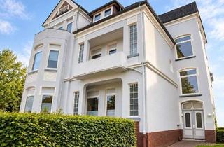 Wohnung mieten in 25746 Heide, Altbauflair in Heide – renovierte 2-Zimmer-Wohnung mit Balkon zu vermieten