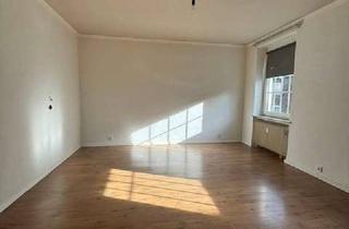 Wohnung mieten in Elsässerstraße 37, 46045 Altstadt-Mitte, Helle 2,5 Zimmer Wohnung mit großer Terrasse in bester Lage!