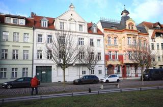 Wohnung mieten in Johannes-Runge-Str. 15, 19322 Wittenberge, Traumhafte 2-Zimmer-Wohnung im herrschaftlichen Altbau direkt am Schillerplatz in Bahnhofsnähe