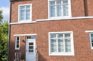Wohnung mieten in 28209 Schwachhausen, Original- Wohnen über den Dächern Schwachhausens - 2 Zimmer, Dachterrasse und Grünblick