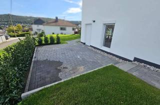 Wohnung mieten in 57072 Siegen, Attraktive, hochwertig modernisierte 2-ZKB mit großer Sonnenterrasse in Toplage von Siegen Seelbach