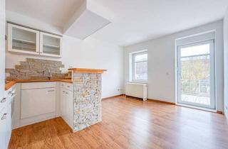Wohnung mieten in Müglitztalstraße 79, 01809 Dohna, Renovierte 2-RW * 2. OG * Balkon * SP * Einbauküche * ruhig & nachgefragt * grün * ÖPNV nah * TOP *
