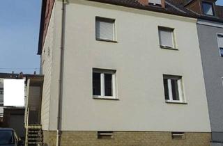 Einfamilienhaus kaufen in 66126 Saarbrücken, Stadtnah - Solides Einfamilienhaus mit Doppelgarage und grossem Grundstück