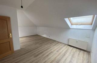 Wohnung mieten in Friedrich-Ebert-Strasse 58, 04109 Leipzig, sehr zentrale 3 Zimmer-Dachgeschoss-Whg.* hell* Laminat* innenl. Küche* Bad mit Wanne*