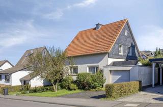 Einfamilienhaus kaufen in 51789 Lindlar, Freistehendes Einfamilienhaus mit großem Garten und sechs Zimmern in zentraler Lage von Lindlar