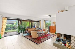 Einfamilienhaus kaufen in 21614 Buxtehude, Als Einfamilienhaus genutzt: Zweifamilienhaus mit 260 m² Wohnfläche und verbundenen Wohneinheiten