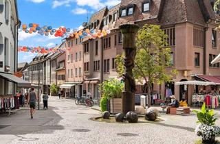 Wohnung kaufen in 79312 Emmendingen, Großzügige Etagenwohnung mit lichtdurchflutetem Wohnbereich im Stadtzentrum