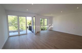 Wohnung kaufen in 57258 Freudenberg, Schicke Vierzimmer-Wohnung mit Süd-Balkon, Aufzug und überdachtem Stellplatz