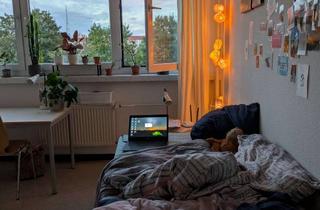 WG-Zimmer mieten in 04279 Lößnig, Zimmer im Studentenwohnheim. Das Zimmer ist ausgestattet mit einem Schrank, einem Regal, einem Bett