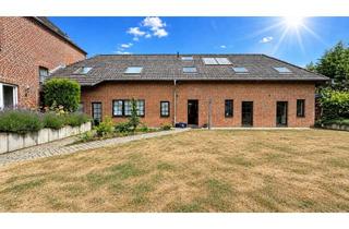 Bauernhaus kaufen in 41334 Nettetal, Historischer Vierkanthof in Nettetal – vier Häuser für Familie & Mehrgenerationen