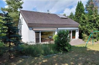 Einfamilienhaus kaufen in 74372 Sersheim, Sersheim - Freistehendes Einfamilienhaus mit 2 Wohnungen an Obstbaumwiesen Massiv mit großem Grundstück