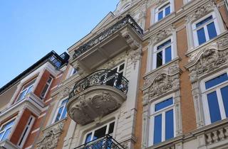 Penthouse kaufen in 22087 Uhlenhorst, Moderne, loftartige Penthousewohnung mit herausragender Jugendstilfassade in Hamburg-Uhlenhorst