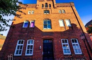 Wohnung kaufen in 26789 Leer, TOP-Altstadtlage: Bezugsfreie Eigentumswohnung über zwei Etagen mit Stellplatz