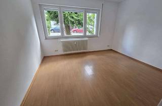 Wohnung kaufen in 61462 Königstein, 2,5-Zimmer-Erdgeschosswohnung mit überdachter Terrasse und grünem Rückzugsbereich in Königstein