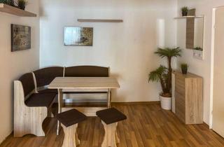 Wohnung kaufen in 84489 Burghausen, Charmante 2-Zimmer-Altstadtwohnung in denkmalgeschütztem Wohnhaus