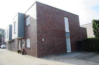 Wohnung mieten in 49661 Cloppenburg, Helle 2-Zi. -Wohnung im 1. OG m. großzügigem Balkon in Wohnhaus m. 2 Mietparteien