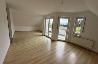 Wohnung mieten in 49504 Lotte, Freundliche 3-Zimmer-Dachgeschosswohnung mit Balkon in Lotte