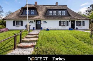Haus kaufen in 25764 Schülp, Ein Stück norddeutsches Lebensgefühl – historisches Reetdachhaus mit drei Wohneinheiten